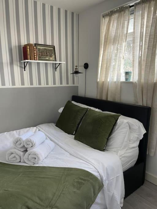One Bedroom Putney Village Flat 伦敦 外观 照片