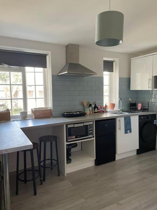 One Bedroom Putney Village Flat 伦敦 外观 照片